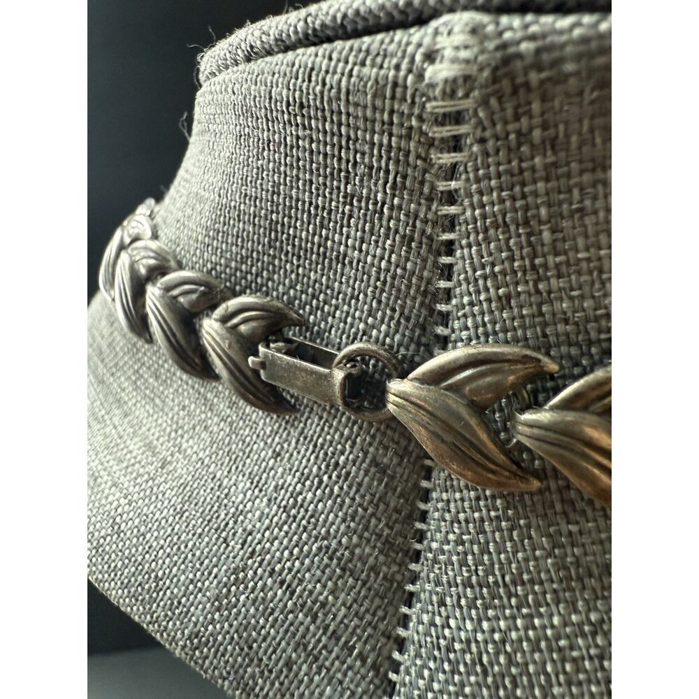 Vintage Wreath Necklace Silver Tone Choker Textured Retro Classic Career 16” - Picture 4 of 5
